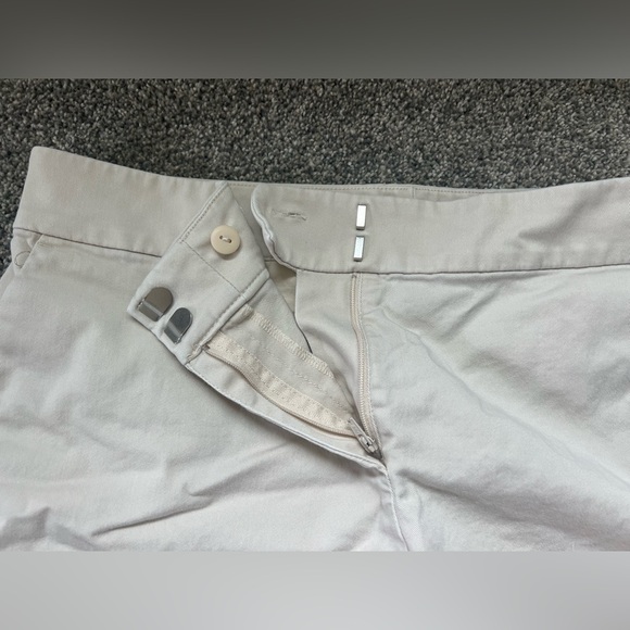 Women’s LOFT Riviera Short in Size 6 in Off White - Picture 8 of 8